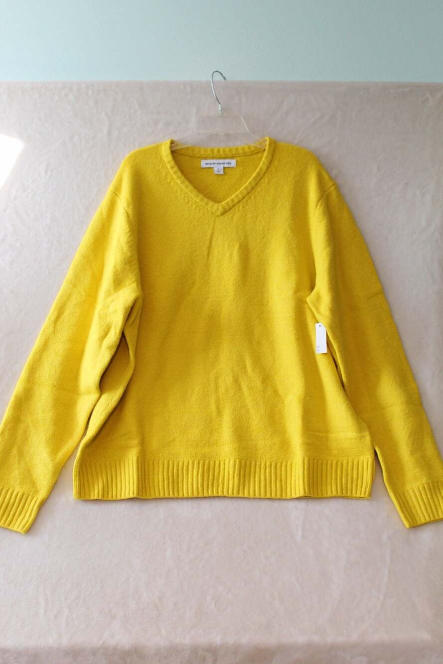 Amazon Essentials Men's V-Neck Sweater Yellow XXL